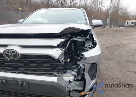 2024 Toyota Rav4 Xle z USA, uszkodzony, nr VIN 2T3P1RFV8RC447186